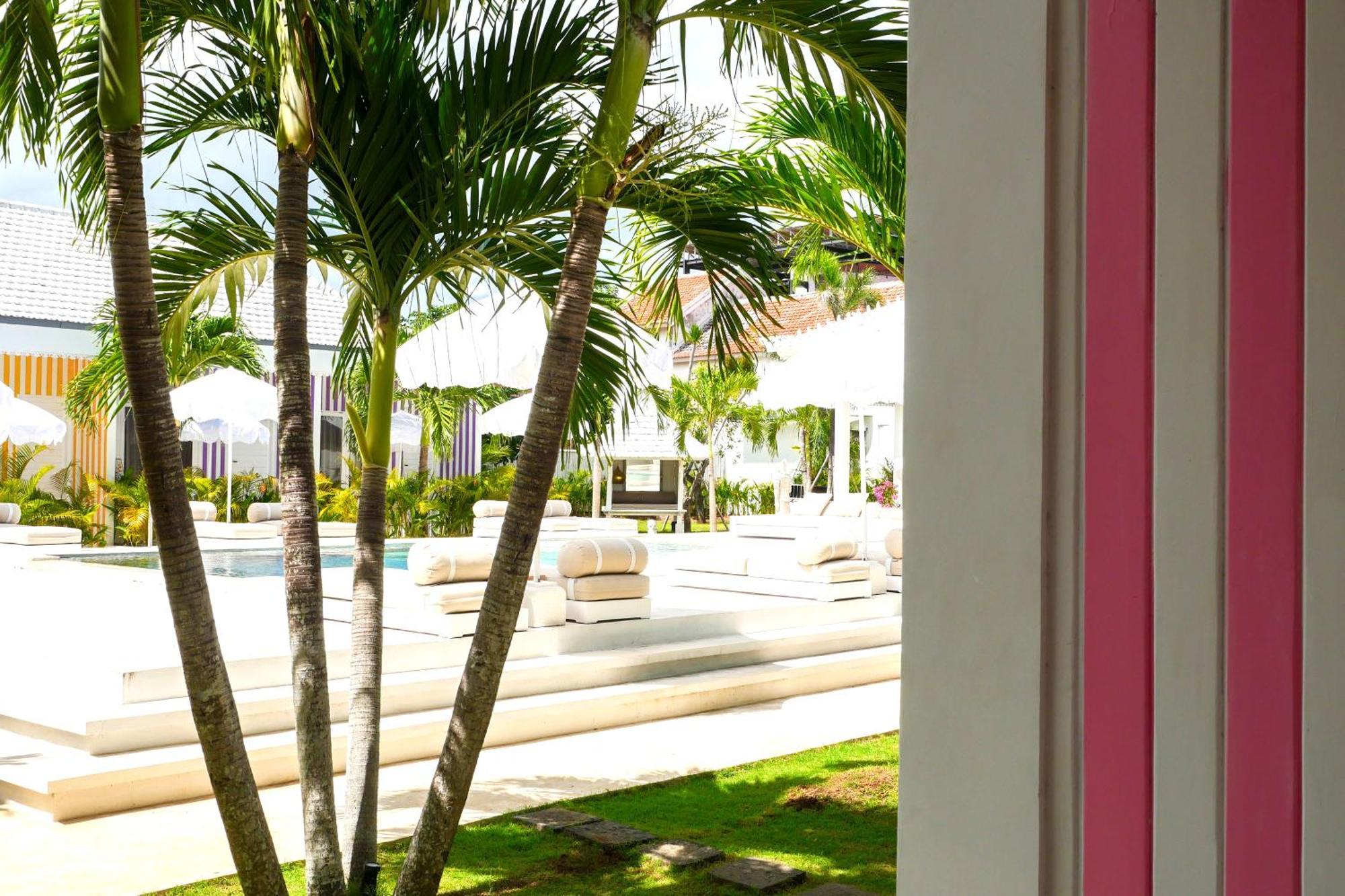Ria Uluwatu, Tropical Chic Hotel ภายนอก รูปภาพ