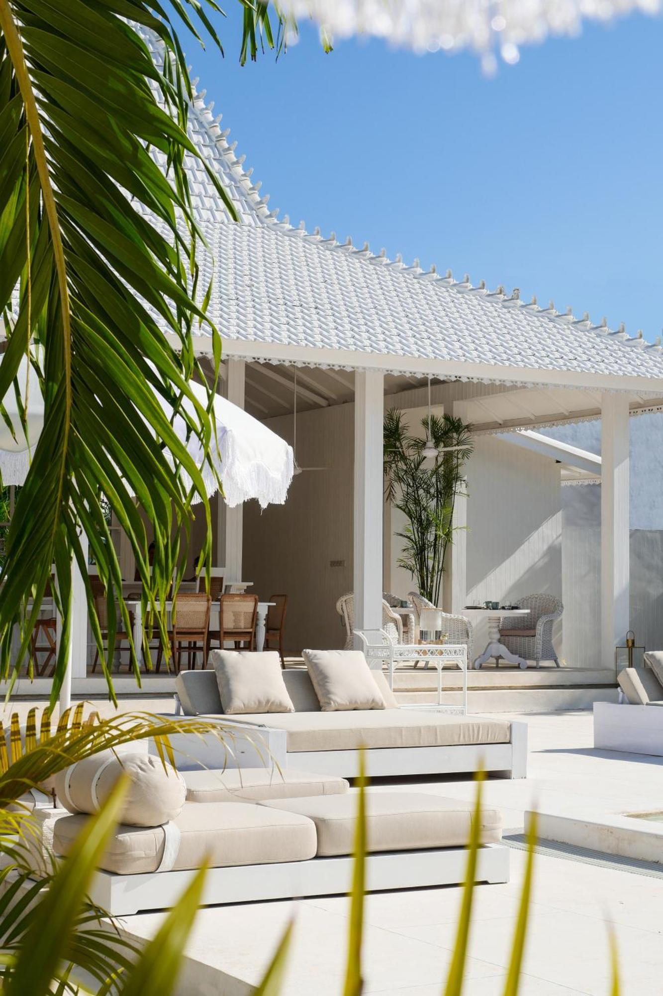 Ria Uluwatu, Tropical Chic Hotel ภายนอก รูปภาพ