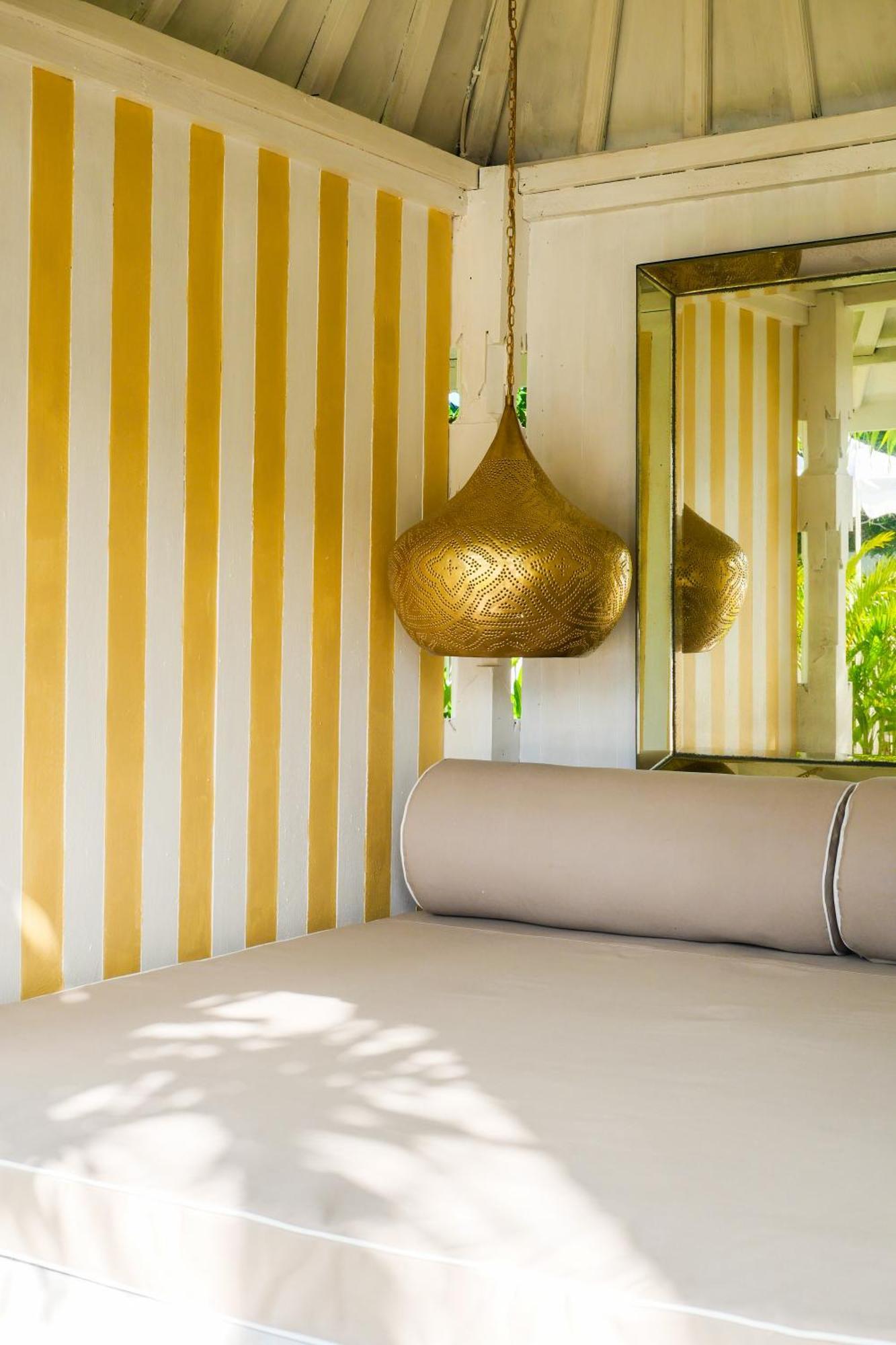Ria Uluwatu, Tropical Chic Hotel ภายนอก รูปภาพ