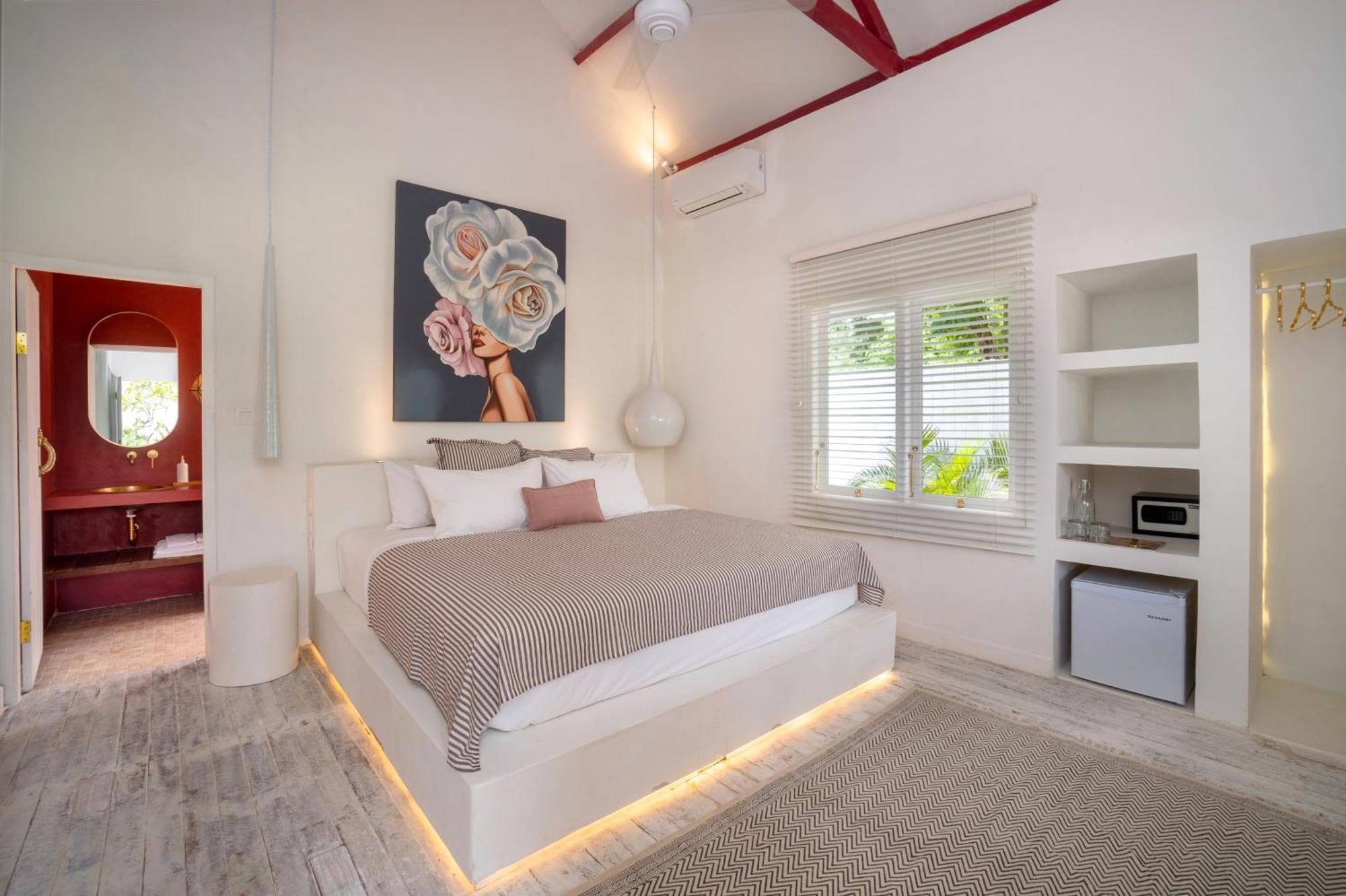Ria Uluwatu, Tropical Chic Hotel ภายนอก รูปภาพ