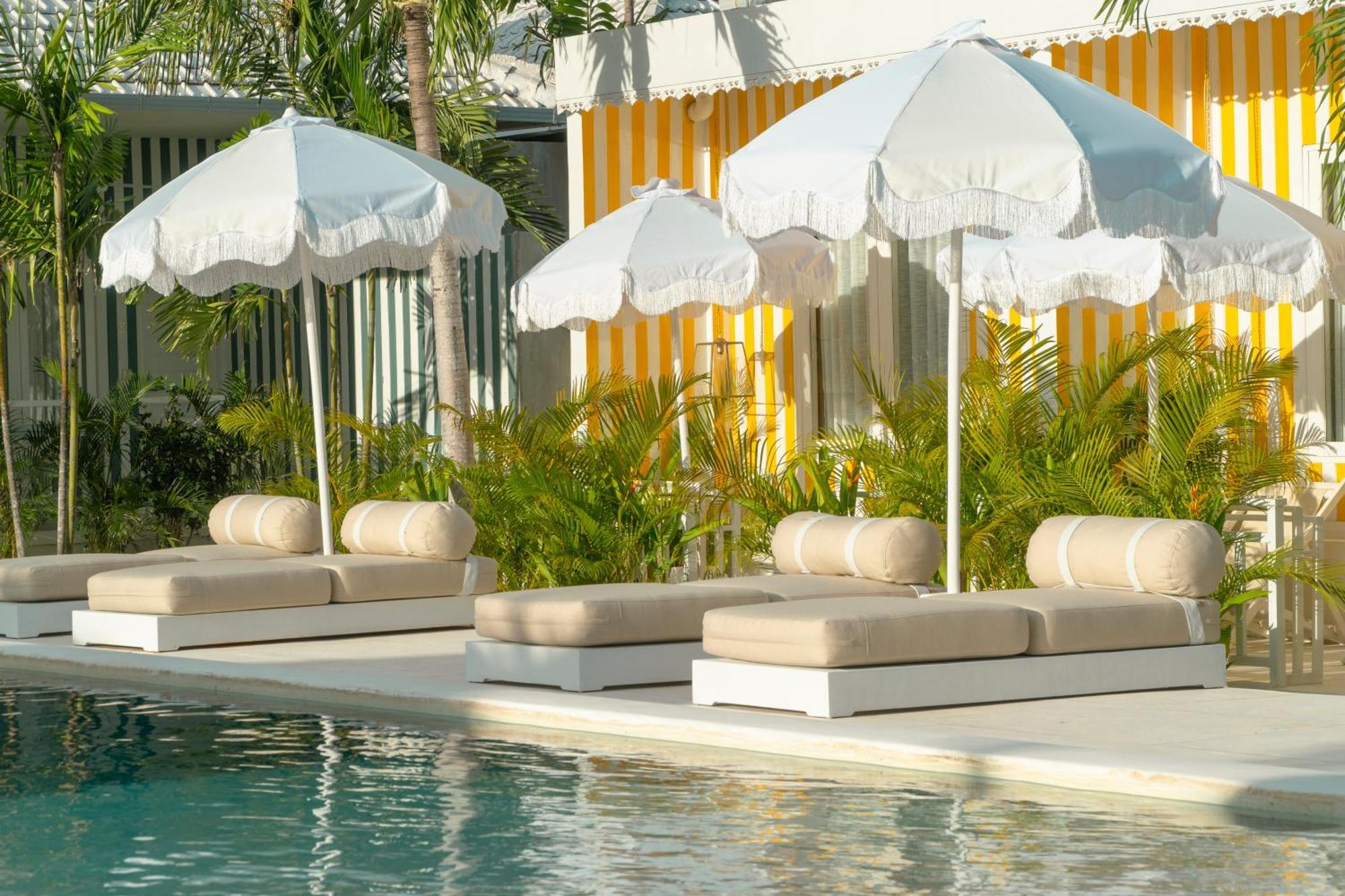 Ria Uluwatu, Tropical Chic Hotel ภายนอก รูปภาพ