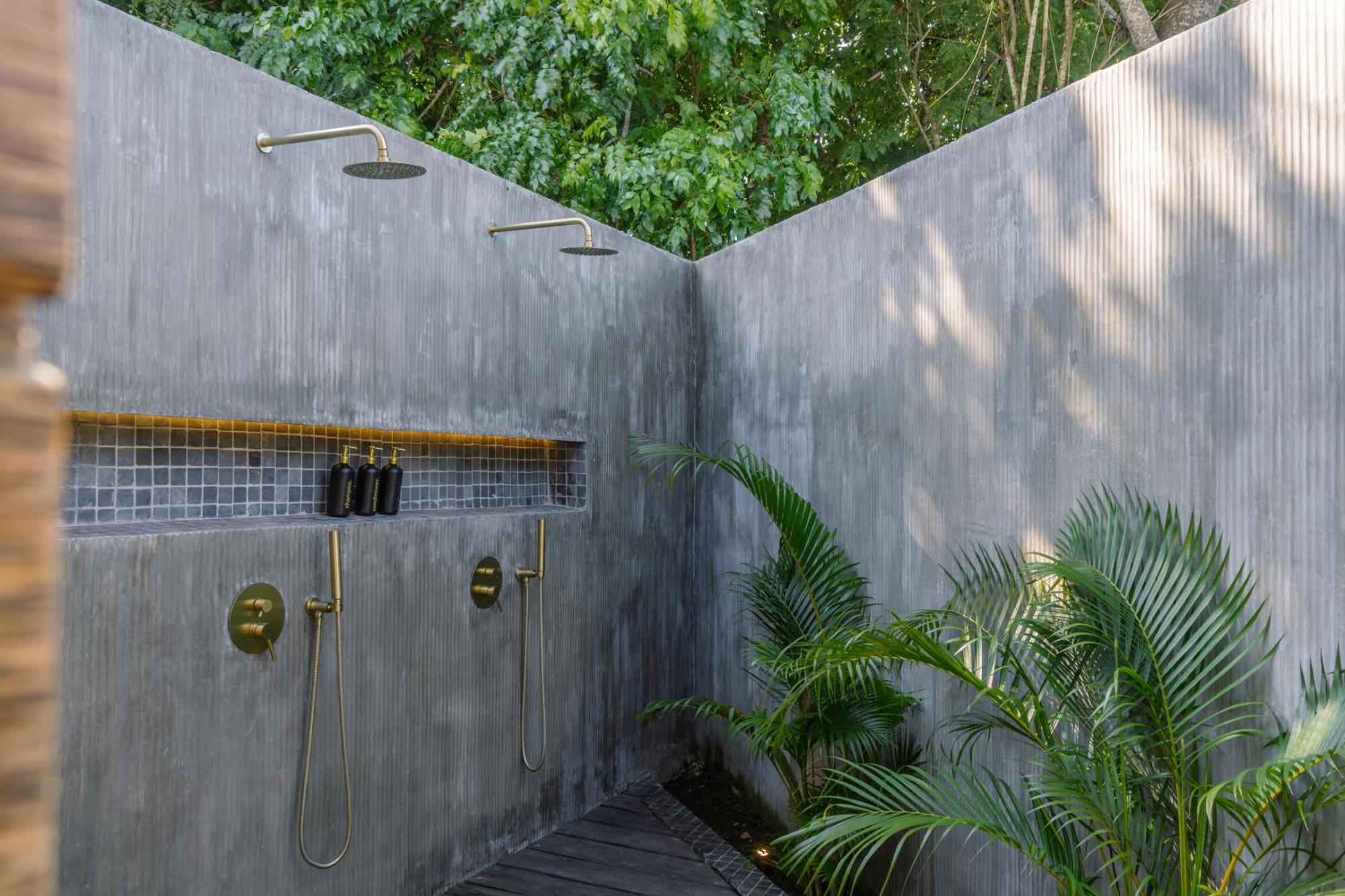 Ria Uluwatu, Tropical Chic Hotel ภายนอก รูปภาพ