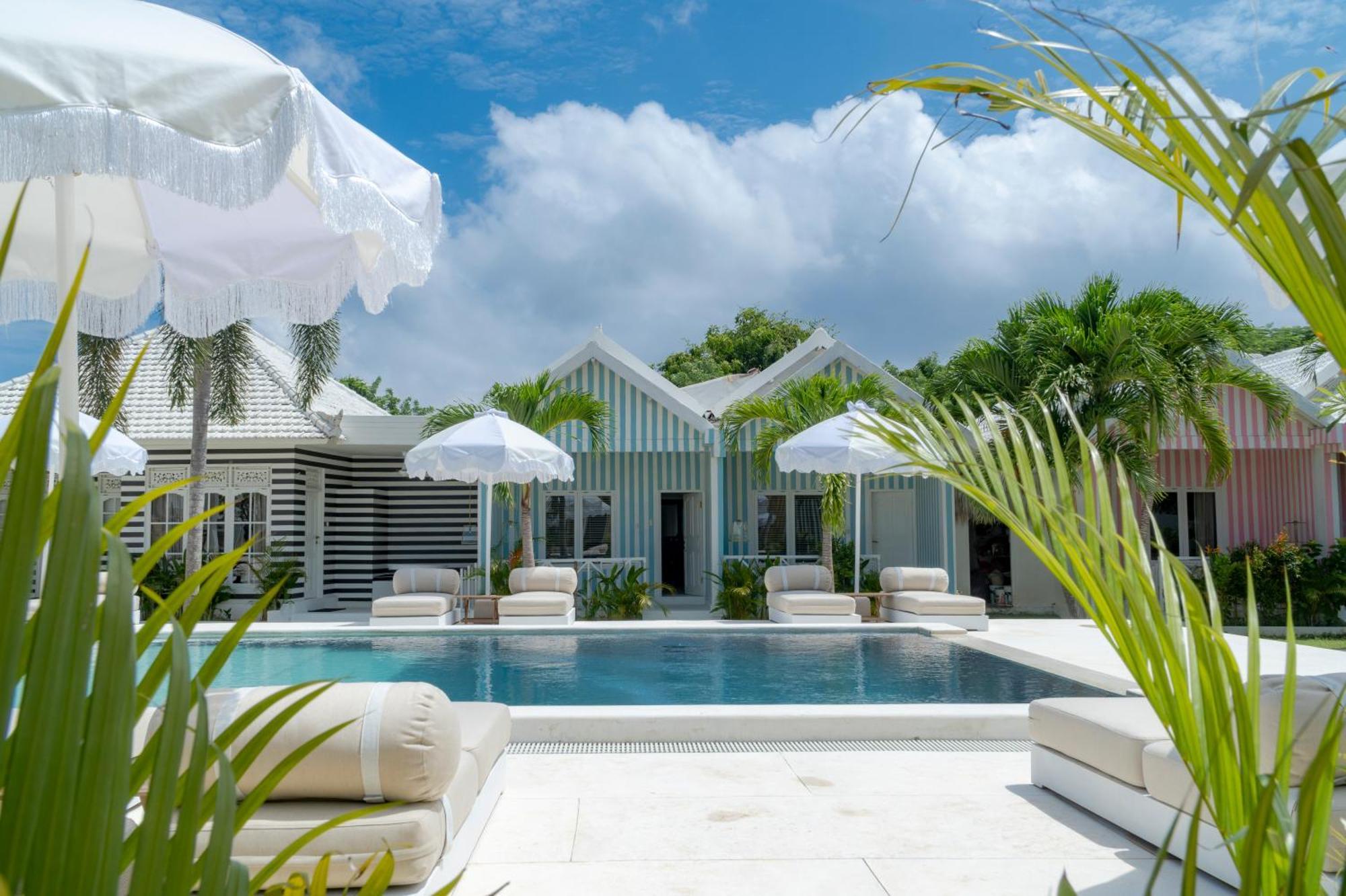 Ria Uluwatu, Tropical Chic Hotel ภายนอก รูปภาพ