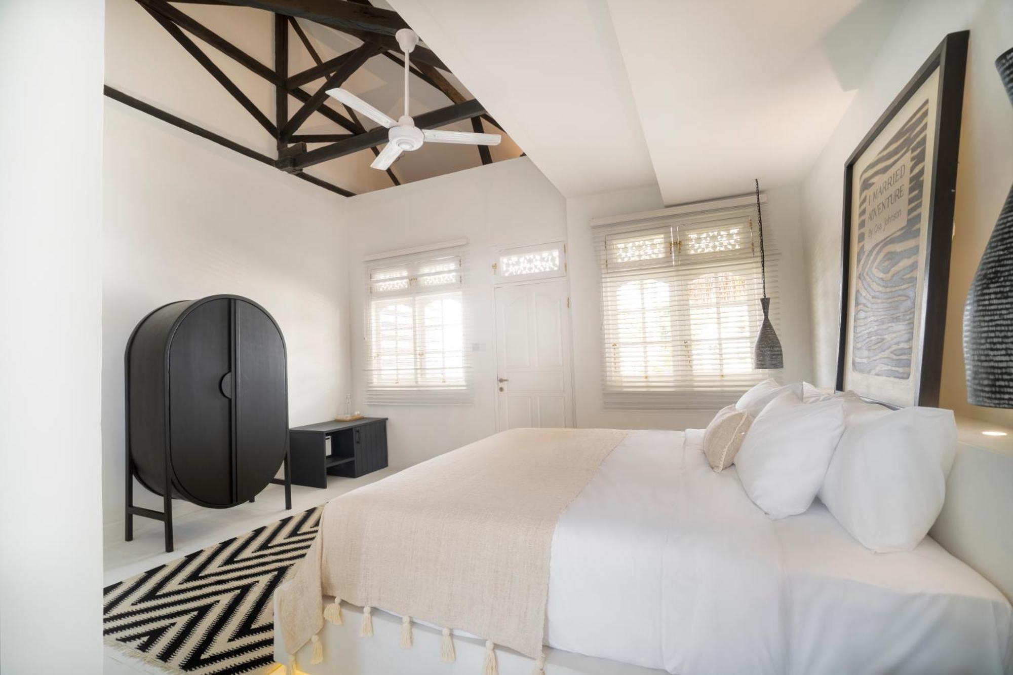 Ria Uluwatu, Tropical Chic Hotel ภายนอก รูปภาพ